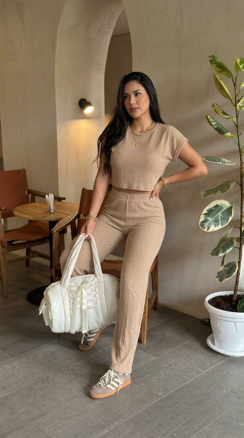 Conjunto Acanalado Crop + Pantalón Palazzo